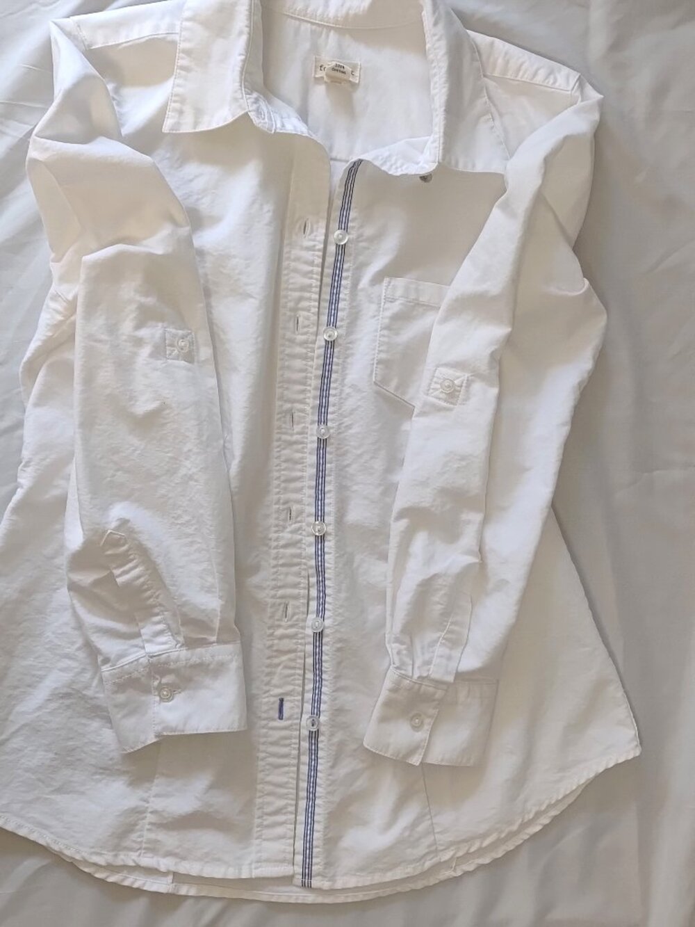 Foxcroft Size 10 Cotton White Shirt Long Sleeve Button Down Women's Tab Sleeves